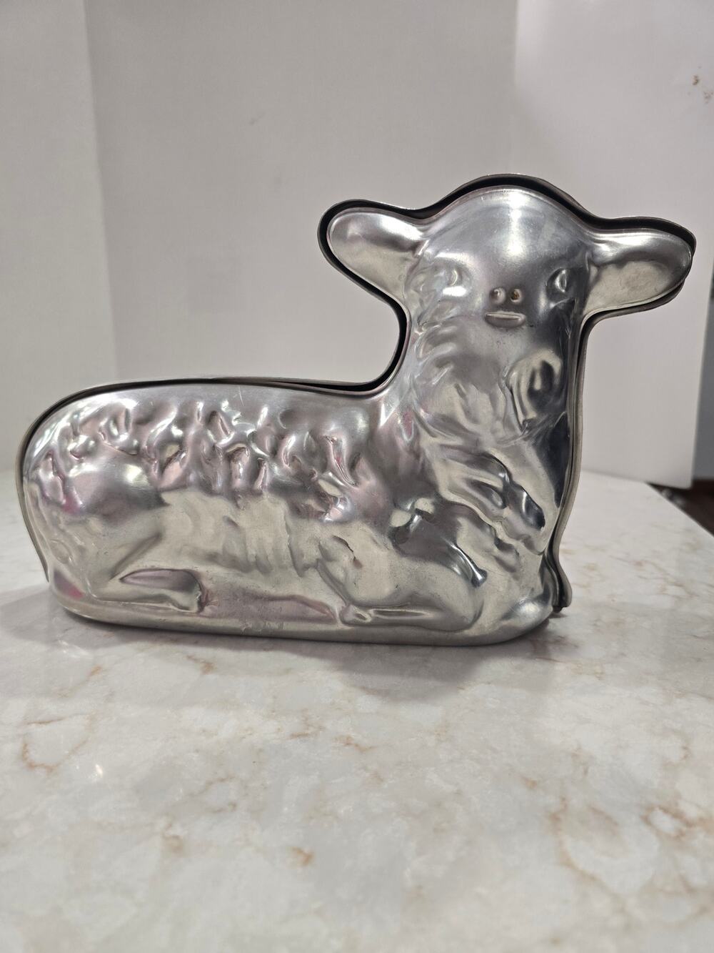 Lamb Cake Pan Swirl Metal Mold Vintage Bakeware Homedecor Easter